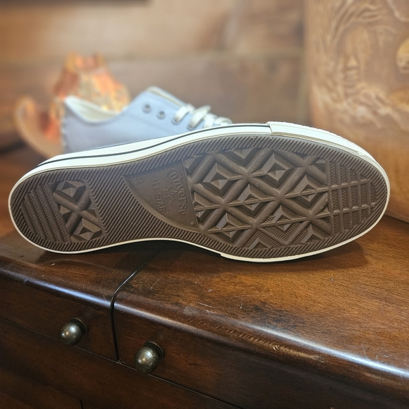 Converse Lavender and White Low-Top Sneakers - Picture 6 of 8